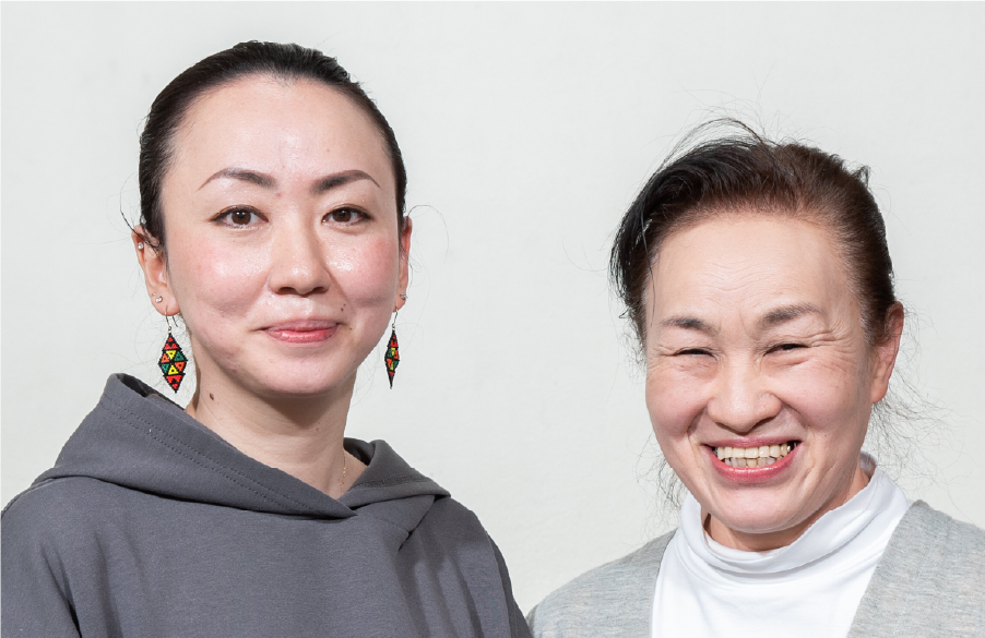 写真：患者さんの奥さま 佐藤 まき子 さんと娘さん 内藤 綾子 さん